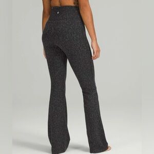 Lululemon Groove Flare Pants - Size 6